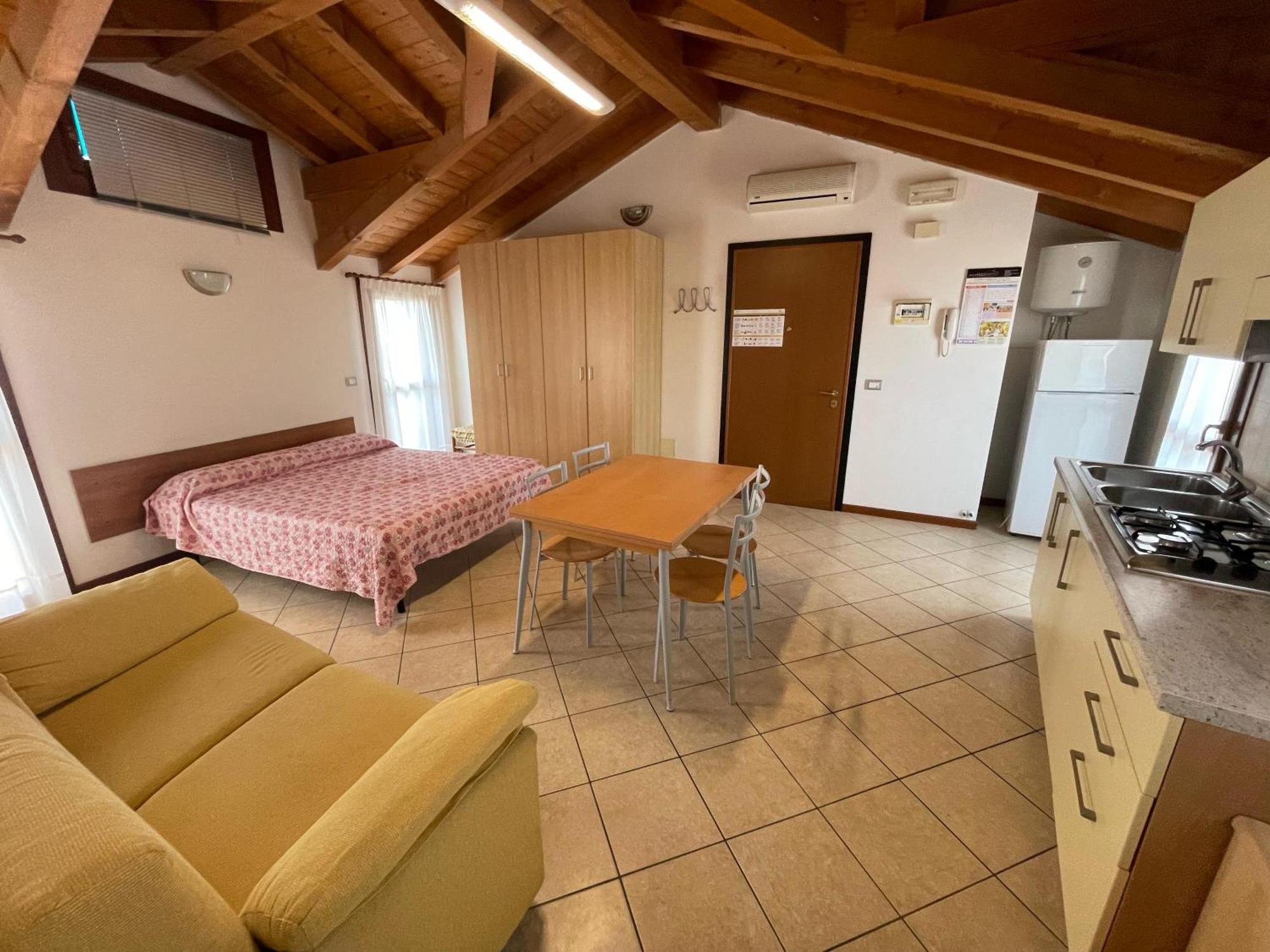 Residence Mediterraneo - Agenzia Cocal Caorle Buitenkant foto